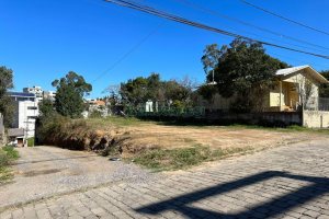 Terreno com 348m², no bairro De Lazzer em Caxias do Sul para Comprar