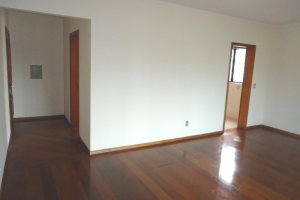 Apartamento com 130m², 3 dormitórios, 2 vagas, no bairro Centro em Caxias do Sul para Alugar