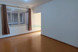 Apartamento com 46m², 1 dormitório, no bairro Centro em Caxias do Sul para Alugar