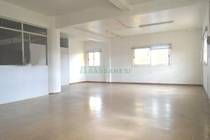 Sala com 100m², no bairro Sanvitto em Caxias do Sul para Alugar