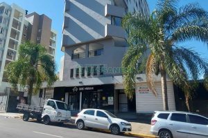 Loja com 500m², 2 vagas, no bairro Centro em Caxias do Sul para Alugar