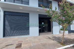 Loja com 356m², 2 vagas, no bairro São Pelegrino em Caxias do Sul para Comprar