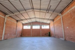 Pavilhão com 330m², no bairro Desvio Rizzo em Caxias do Sul para Alugar