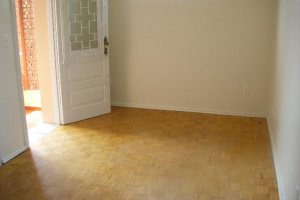 Casa Comercial, 3 dormitórios, 1 vaga, no bairro Centro em Caxias do Sul para Alugar