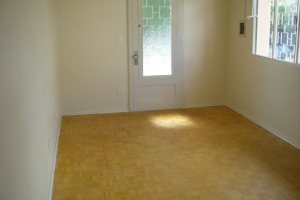 Casa Comercial, 3 dormitórios, 1 vaga, no bairro Centro em Caxias do Sul para Alugar