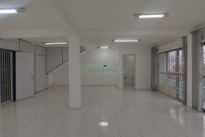 Sala com 95m², no bairro Santa Catarina em Caxias do Sul para Alugar
