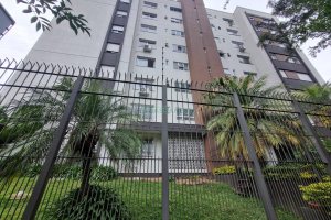 Apto Mobiliado com 85m², 3 dormitórios, 1 vaga, no bairro Centro em Caxias do Sul para Alugar
