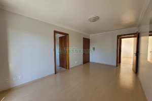 Apartamento com 86m², 3 dormitórios, 2 vagas, no bairro Saint Etienne em Caxias do Sul para Alugar