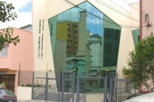 Loja com 1000m², 12 vagas, no bairro São Pelegrino em Caxias do Sul para Alugar