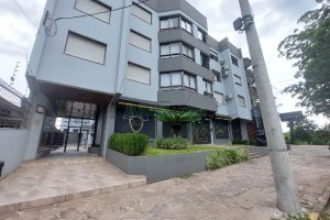 Apto Mobiliado com 95m², 3 dormitórios, 1 vaga, no bairro Cinqüentenário em Caxias do Sul para Alugar