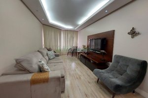 Apto Mobiliado com 95m², 3 dormitórios, 1 vaga, no bairro Cinqüentenário em Caxias do Sul para Alugar