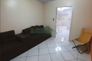 Casa com 70m², 1 dormitório, no bairro São José em Caxias do Sul para Alugar
