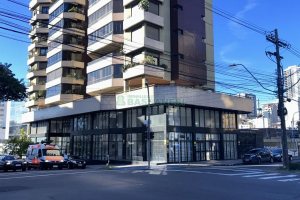 Loja com 600m², 16 vagas, no bairro Centro em Caxias do Sul para Alugar