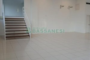 Loja com 380m², no bairro Santa Catarina em Caxias do Sul para Alugar