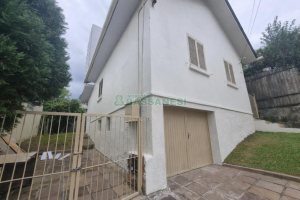 Casa Comercial com 100m², 2 dormitórios, 1 vaga, no bairro Panazzolo em Caxias do Sul para Alugar