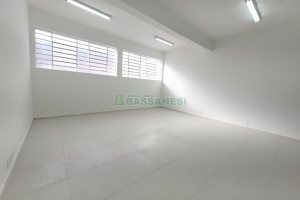 Loja com 180m², no bairro Lourdes em Caxias do Sul para Alugar