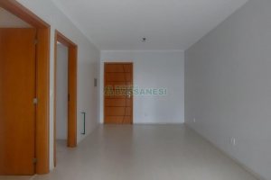 Apartamento com 94m², 3 dormitórios, 2 vagas, no bairro Pio X em Caxias do Sul para Alugar
