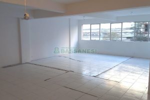 Sala com 164m², no bairro Centro em Caxias do Sul para Alugar ou Comprar