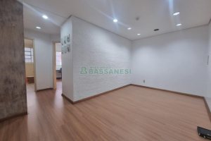 Sala Mobiliada com 65m², no bairro Centro em Caxias do Sul para Alugar ou Comprar