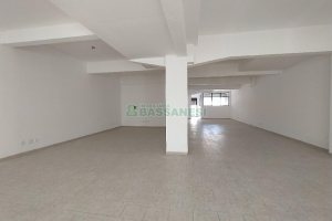 Loja com 190m², 2 vagas, no bairro Centro em Caxias do Sul para Comprar