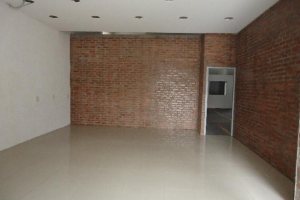 Loja com 320m², no bairro São Pelegrino em Caxias do Sul para Alugar