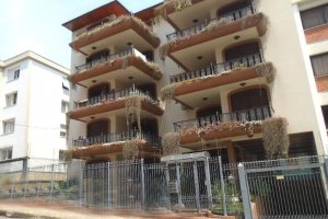 Apartamento com 140m², 3 dormitórios, 1 vaga, no bairro Centro em Caxias do Sul para Alugar