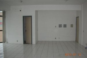 Sala com 61m², no bairro Centro em Caxias do Sul para Comprar