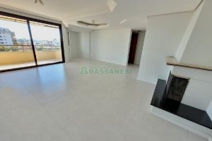 Apartamento com 190m², 3 dormitórios, 2 vagas, no bairro Rio Branco em Caxias do Sul para Comprar