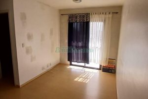 Apto Mobiliado com 60m², 2 dormitórios, 1 vaga, no bairro Sagrada Família em Caxias do Sul para Comprar