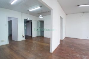 Sala com 400m², no bairro Centro em Caxias do Sul para Alugar