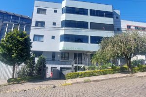 Apto Mobiliado com 112m², 3 dormitórios, 1 vaga, no bairro Sagrada Família em Caxias do Sul para Alugar