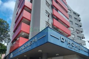 Apto Mobiliado com 55m², 1 dormitório, 2 vagas, no bairro Lourdes em Caxias do Sul para Alugar
