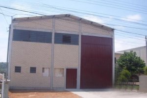 Pavilhão com 300m², no bairro Santa Lucia em Caxias do Sul para Alugar