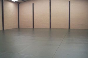 Pavilhão com 300m², no bairro São José em Caxias do Sul para Alugar