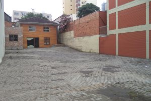 Terreno com 550m², 1 vaga, no bairro Centro em Caxias do Sul para Alugar