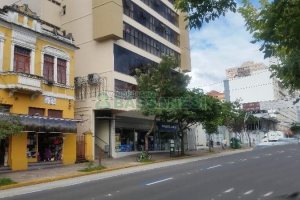 Sala com 40m², no bairro Centro em Caxias do Sul para Alugar