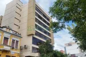 Sala com 40m², no bairro Centro em Caxias do Sul para Alugar