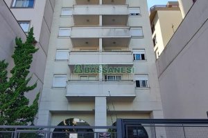 Apto Mobiliado com 34m², 1 dormitório, 1 vaga, no bairro São Pelegrino em Caxias do Sul para Comprar