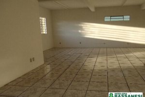 Loja com 95m², 2 dormitórios, no bairro Santa Catarina em Caxias do Sul para Alugar