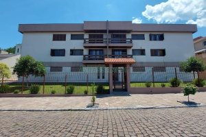 Apartamento com 90m², 3 dormitórios, 2 vagas, no bairro Santa Catarina em Caxias do Sul para Alugar