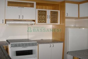 Apto Mobiliado com 148m², 2 dormitórios, 2 vagas, no bairro Centro em Caxias do Sul para Comprar