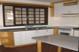 Apto Mobiliado com 148m², 2 dormitórios, 2 vagas, no bairro Centro em Caxias do Sul para Comprar