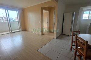 Apto Mobiliado com 52m², 1 dormitório, 1 vaga, no bairro Lourdes em Caxias do Sul para Comprar