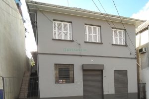 Casa Comercial com 30m², 1 dormitório, no bairro Lourdes em Caxias do Sul para Alugar