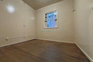 Casa Comercial com 30m², 1 dormitório, no bairro Lourdes em Caxias do Sul para Alugar