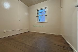 Casa Comercial com 30m², 1 dormitório, no bairro Lourdes em Caxias do Sul para Alugar