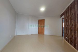Apartamento com 97m², 2 dormitórios, 1 vaga, no bairro São Pelegrino em Caxias do Sul para Alugar