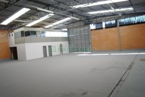 Pavilhão com 570m², no bairro Sanvitto em Caxias do Sul para Alugar