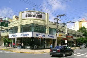 Loja com 112m², no bairro São Pelegrino em Caxias do Sul para Alugar