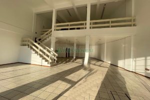 Loja com 310m², no bairro São Leopoldo em Caxias do Sul para Alugar